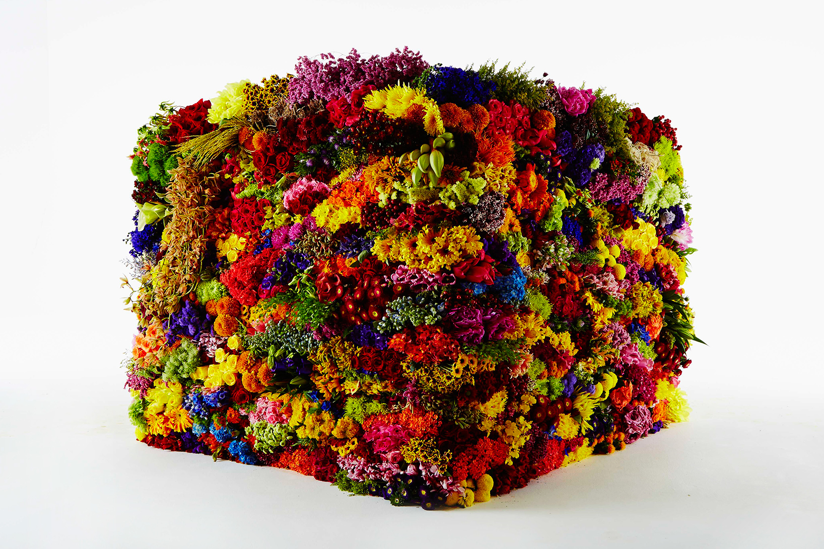 azuma-makoto-box-flowers-designboom-01